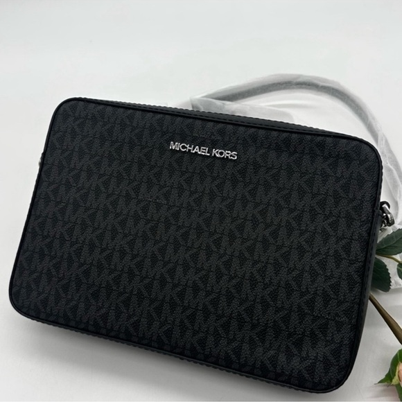 Michael Kors EW Crossbody Bag Black Leather